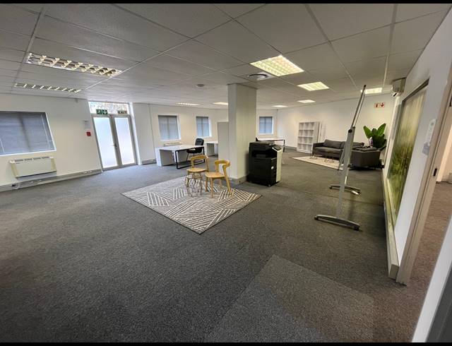 186M² OFFICE TO LET IN CENTURY CITY
